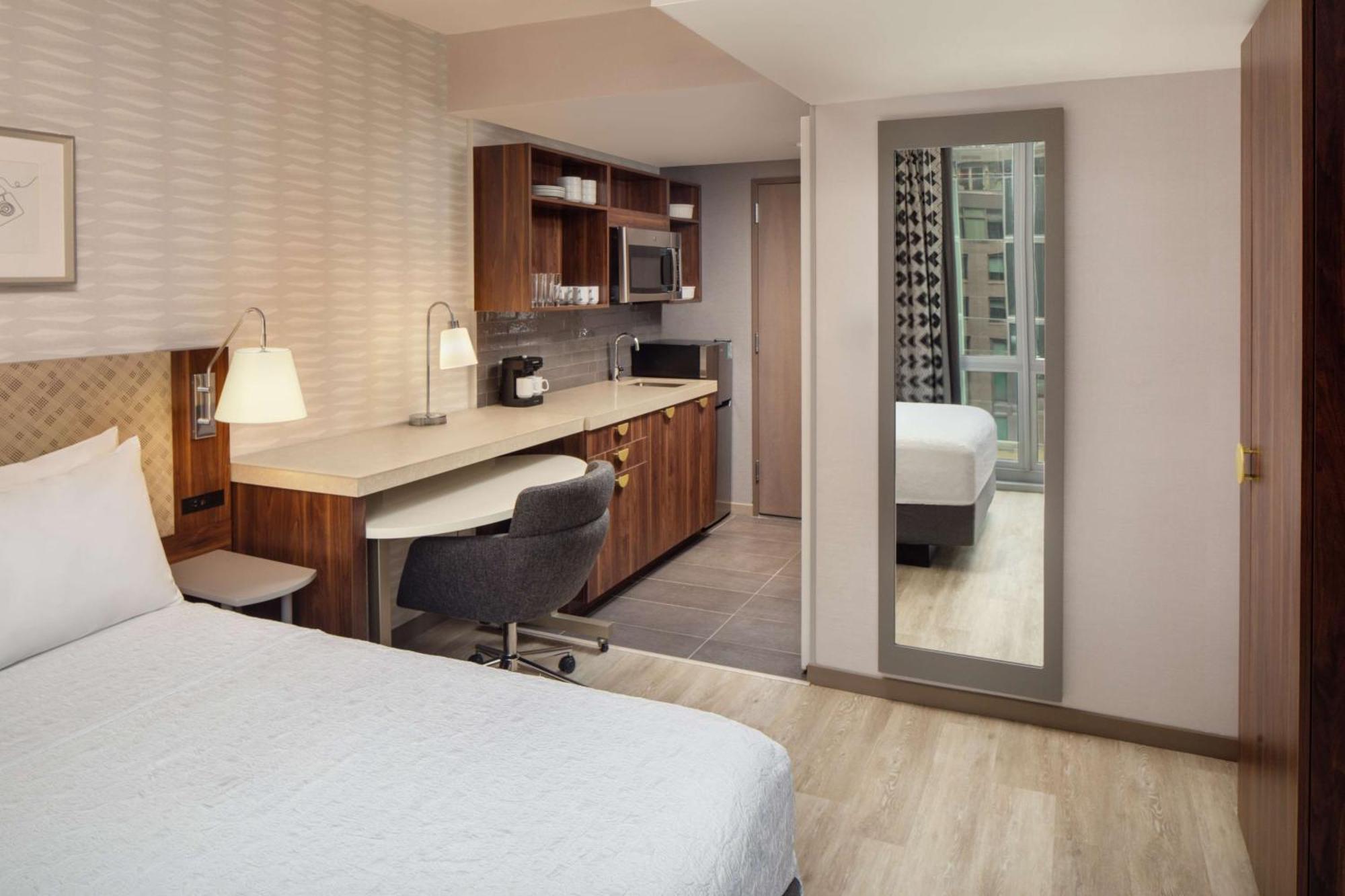 Home2 Suites By Hilton New York Times Square Exterior foto